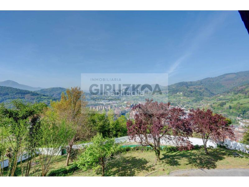 Foto e38ba8ff-7fda-4c1b-82d9-dd8b8192faef. Casa amb calefacció aparcament piscina a Tolosa