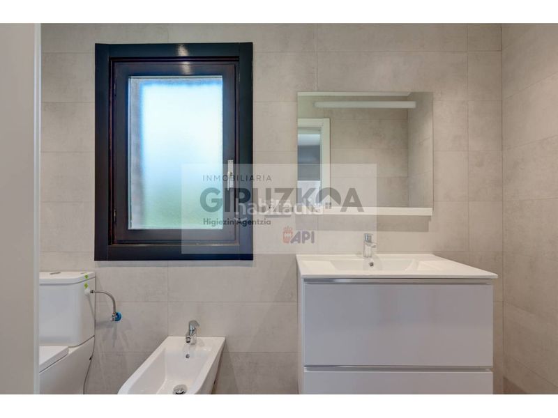 Foto e5ab5a01-5361-42fd-aefc-5b15396b0691. Casa amb calefacció aparcament piscina a Tolosa