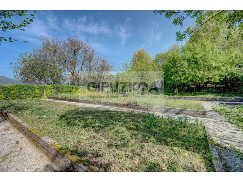 Foto fec0e473-1240-449c-93d0-f13ebfb57801. Casa amb calefacció aparcament piscina a Tolosa