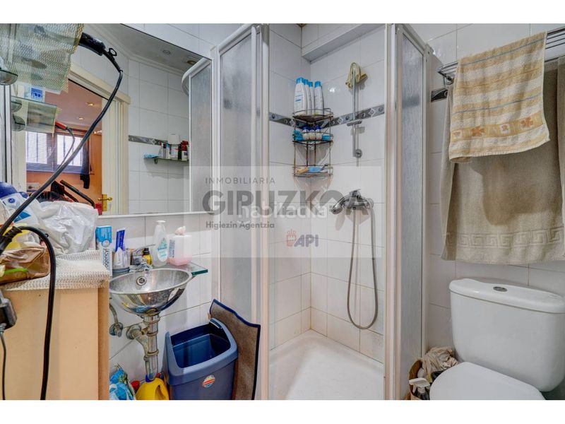 Foto e057e0e3-98e4-4f2f-a50c-e9e480ef1cb8. Casa adossada amb calefacció aparcament a Lasarte - Oria