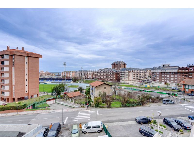 Foto f19db839-7035-48d8-9504-e8ab15493005. Rent flat with heating parking in Cotolino Castro - Urdiales