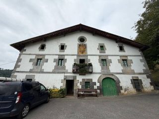Haus  Calle olotza bailara. Venta de casa unifamiliar independiente en hernialde