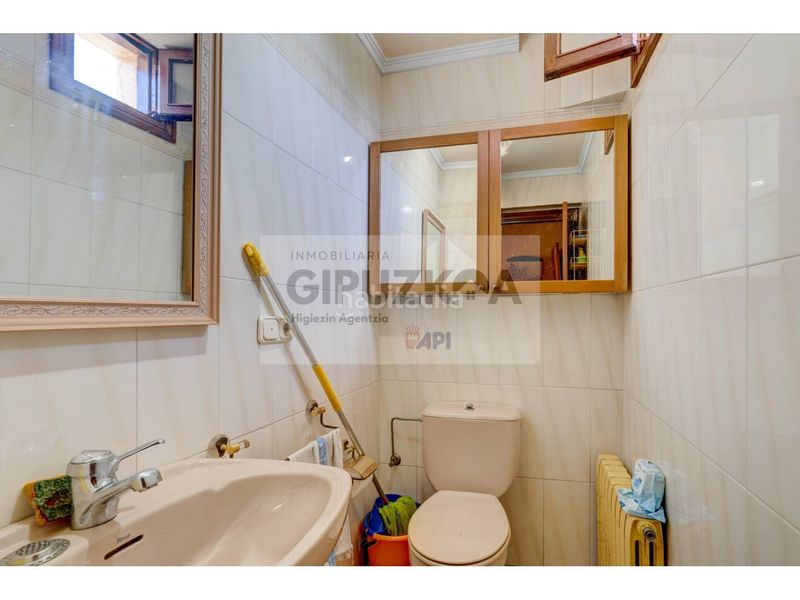 Foto 110b4cdc-daeb-4b84-beac-51868b07b85a. Casa adossada amb calefacció aparcament a Lasarte - Oria