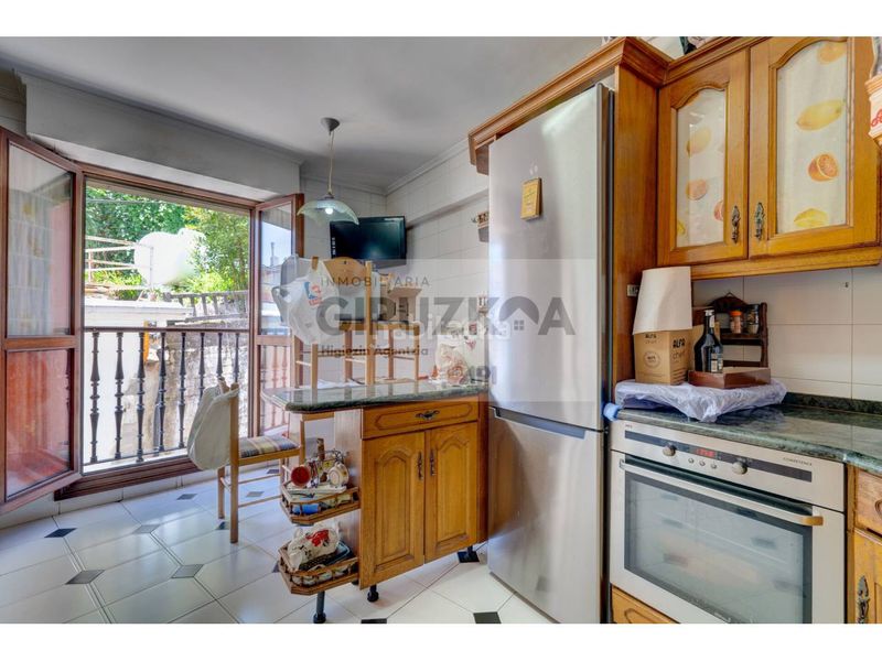 Foto 1cd1763a-51e9-43fc-8659-3d6f92061fe5. Casa adossada amb calefacció aparcament a Lasarte - Oria