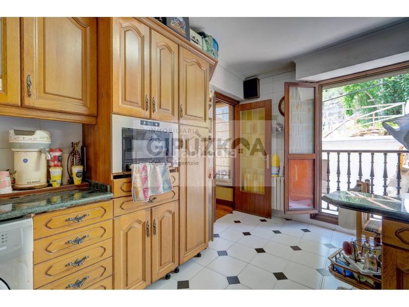 Foto 36d07d8c-da82-4e3e-b827-43087abbbd88. Casa adossada amb calefacció aparcament a Lasarte - Oria