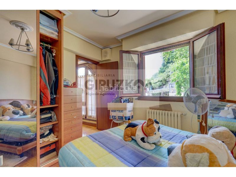 Foto abe27850-c478-47d9-b273-7ab682e46401. Casa adossada amb calefacció aparcament a Lasarte - Oria