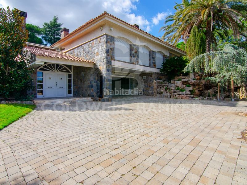 Foto bc6333ae-f6e0-4ce4-b376-a7d95762d74a. Casa  magnífica y señorial en Bellaterra