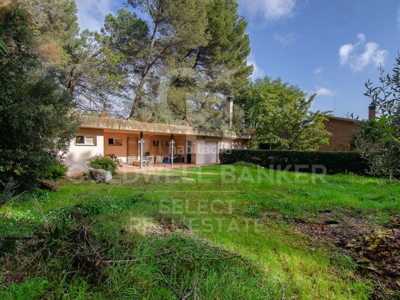Foto f56b55b4-211b-41fd-9a10-f0ba38d031f6. Terreny residencial a Bellaterra