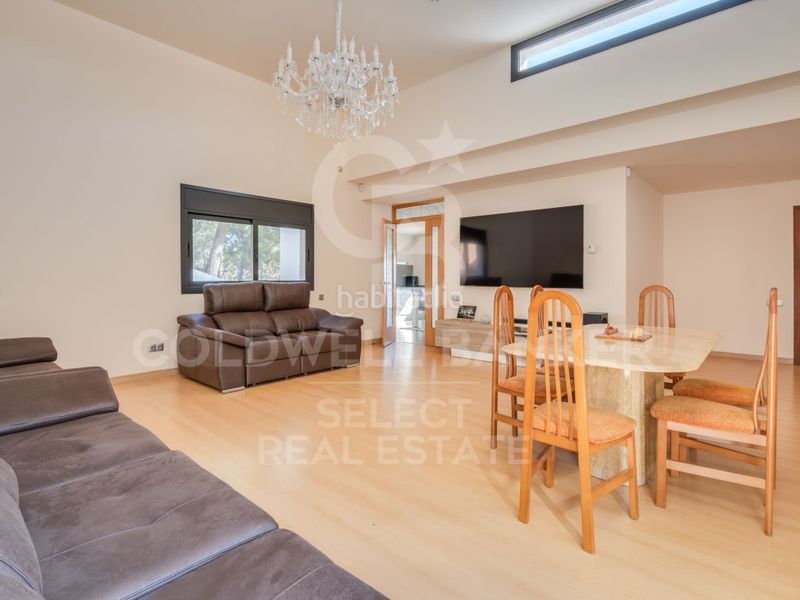 Foto 5f10e808-e954-4031-841c-c4026920346d. Maison avec parking dans Matadepera