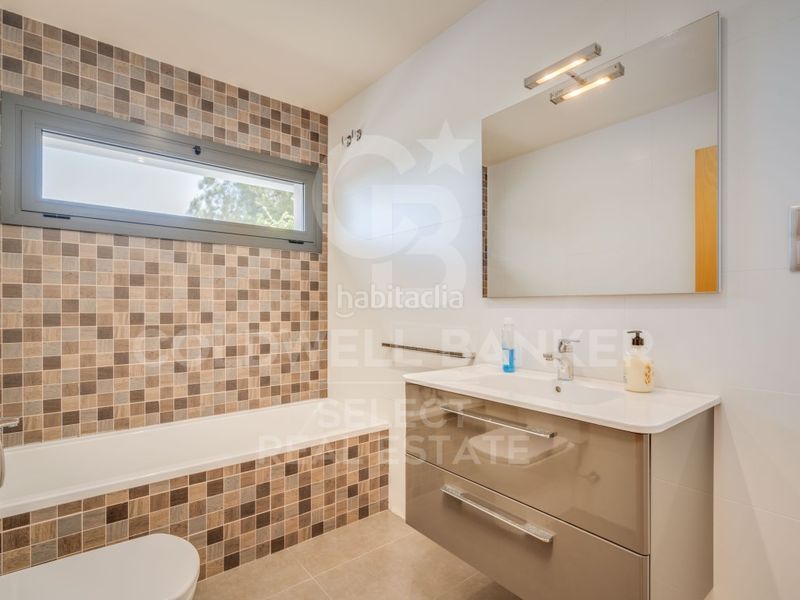 Foto acc31b9c-d569-4ded-af69-9b5bd99b0095. Maison avec parking dans Matadepera