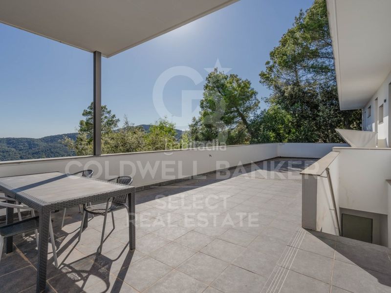 Foto cb938baa-ffbb-4ff9-b6d8-4af2acf801c4. Maison avec parking dans Matadepera