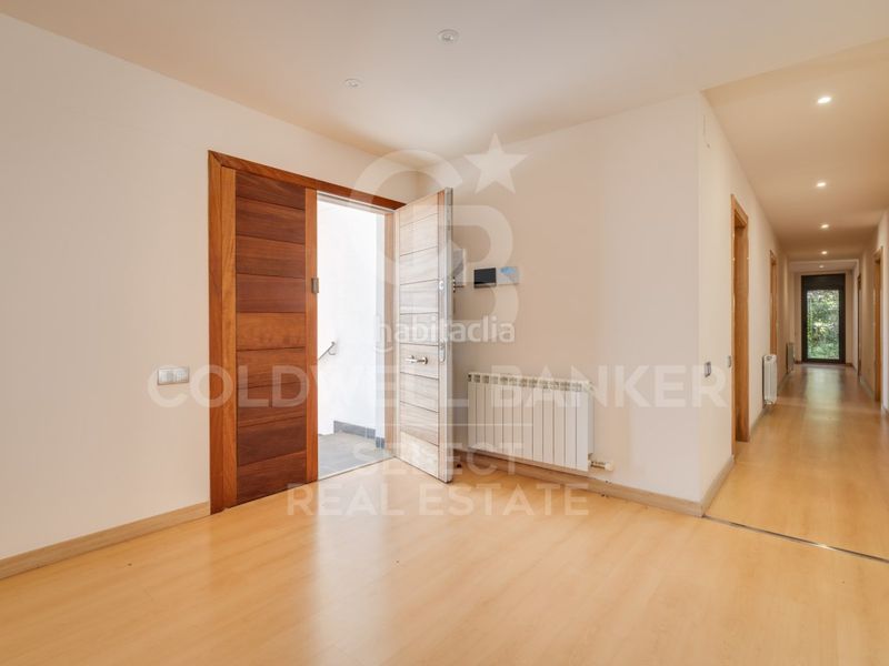 Foto ea06a477-77ee-4f78-bed9-63a6914beecd. Maison avec parking dans Matadepera