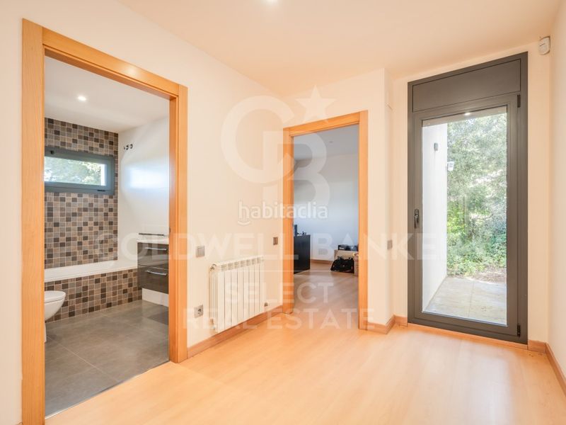 Foto f7e32bce-cb9a-40de-83bd-6d3316377656. Maison avec parking dans Matadepera