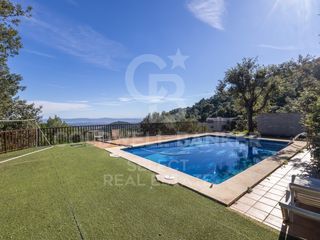 Maison  Calle dalt. Exclusiva casa en matadepera