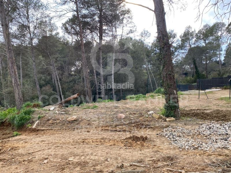 Foto 6db8705b-32cf-4f5c-82f3-6ca0df488cc1. Terreny residencial a Bellaterra