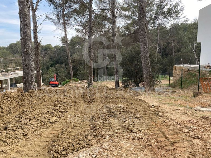 Foto e8c0becf-29e2-424e-857a-01e83dfe9fd3. Terreny residencial a Bellaterra