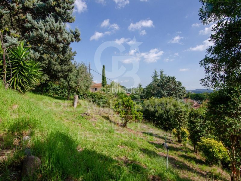 Foto f0544447-47d4-4467-8b93-2a851fcc090b. Terreny residencial a Bellaterra