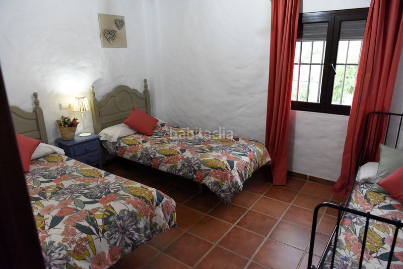 Foto ea3e33ad-d6f9-420b-be29-de7fac96b275. Miete chalet mit kamin parking pool in Bosque (El)