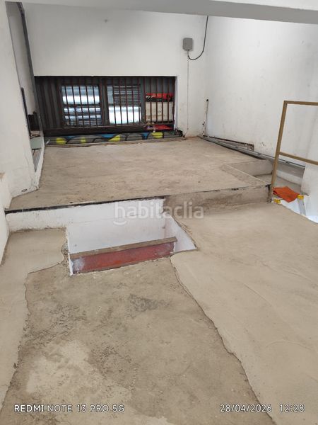 Foto 5aff1da3-0e36-4e6d-903b-d16a5faee996. Local comercial en carrer de lepant 228 local diafano con puetta a dos calles y con mucha altura en Barcelona