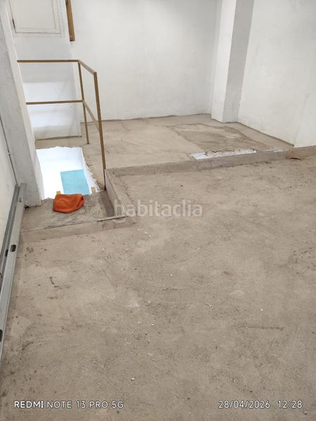 Foto d7264639-6407-4690-a090-746751f2f947. Local comercial en carrer de lepant 228 local diafano con puetta a dos calles y con mucha altura en Barcelona