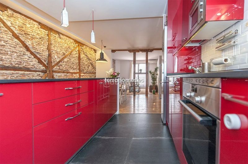 Foto 9e8efdda-dd9f-46e5-beca-2ddc7ca0d926. Rent triplex with heating in Palacio Madrid