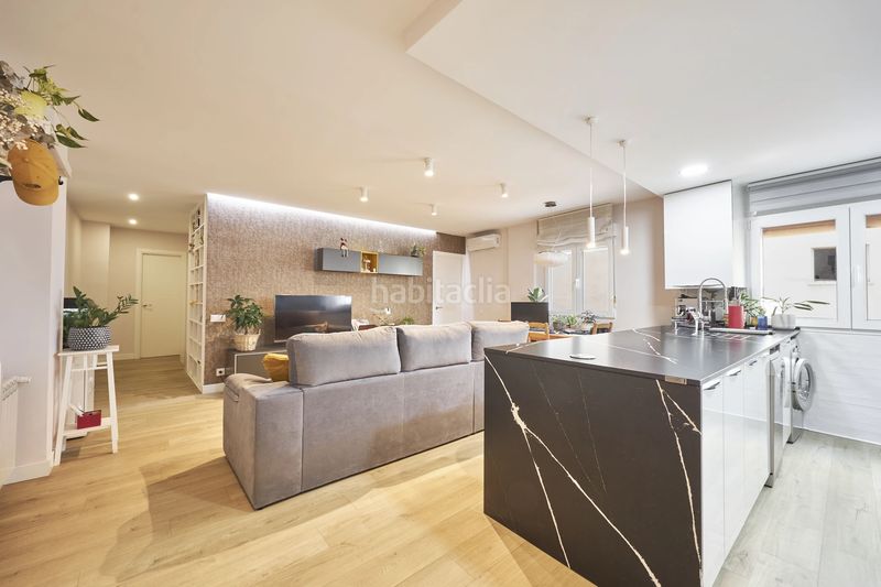 Foto 25464ab5-56e9-4a8f-b781-795653d51e92. Apartament amb calefacció aparcament a El Viso Madrid