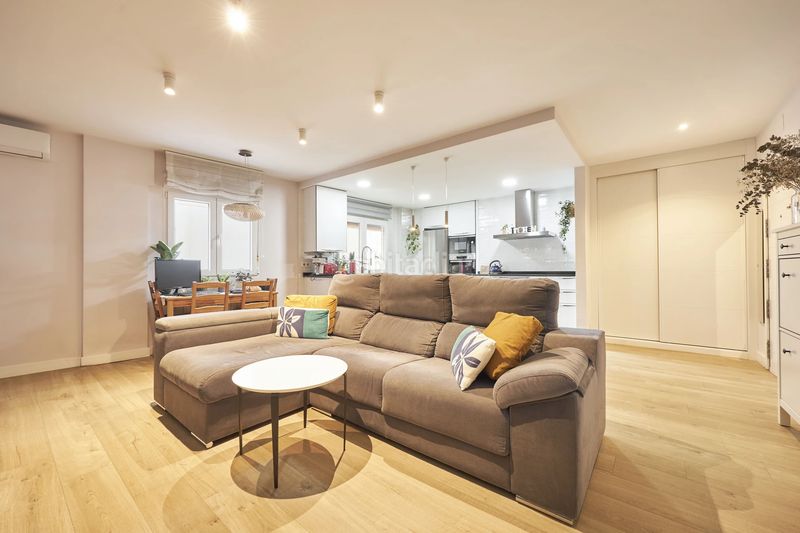 Foto 70293c9d-1843-432f-9f84-3144ae909076. Apartament amb calefacció aparcament a El Viso Madrid