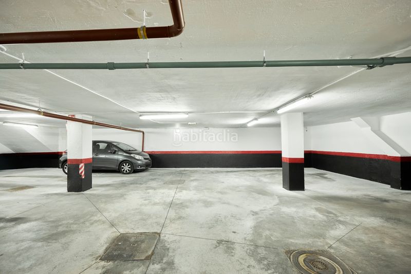 Foto e56ab69c-34c3-4858-aef5-828814ff99d9. Apartament amb calefacció aparcament a El Viso Madrid