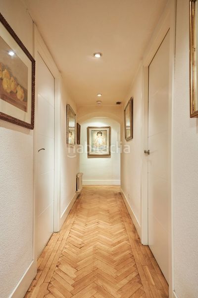 Foto 753a01a4-7f45-402a-9963-bbfb1447dcb6. Apartament amb aparcament a El Viso Madrid