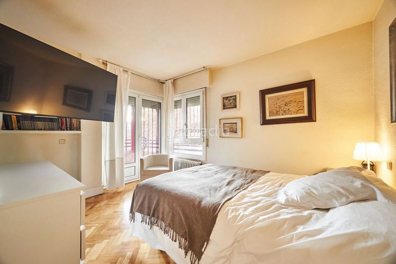 Foto 9952552d-a088-499e-aab0-b474eae8a68a. Apartament amb aparcament a El Viso Madrid