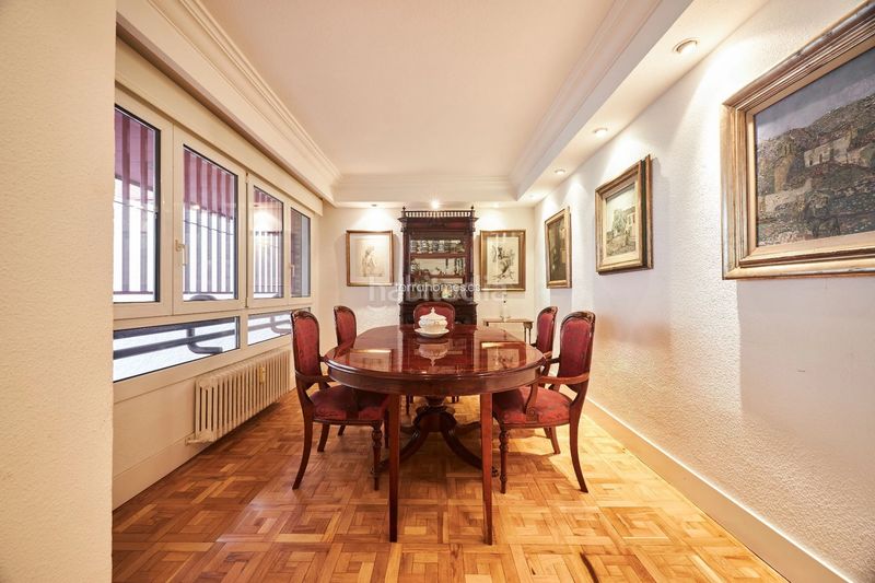 Foto eab4ae82-3c01-400a-9689-a6ac1aa5a76e. Apartament amb aparcament a El Viso Madrid