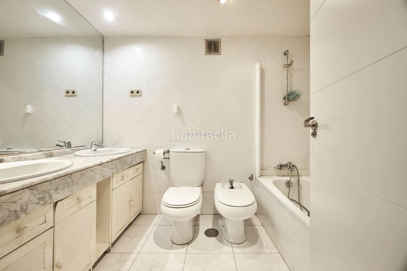 Foto fdfa180c-02b1-42fc-973b-912085b0440c. Apartament amb aparcament a El Viso Madrid