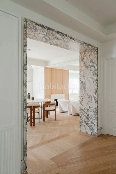 Foto 2f7c6f24-ec2c-4beb-b49d-f041d448c5df. Apartament amb calefacció aparcament a Castellana Madrid