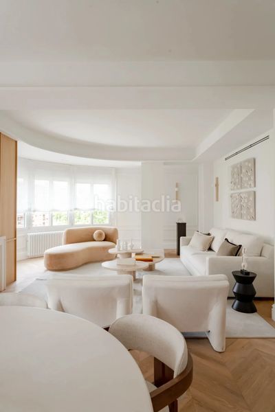 Foto 7ece0e4a-fd24-48f0-b264-315e30044763. Apartament amb calefacció aparcament a Castellana Madrid