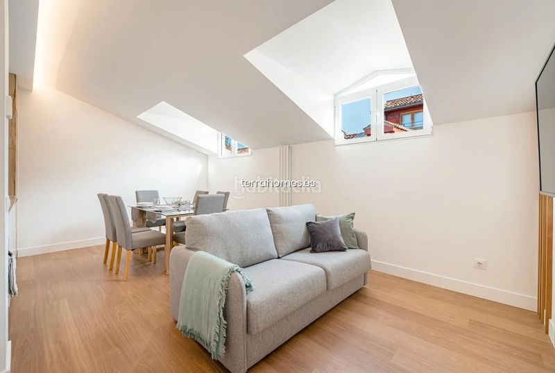 Foto a2b4e31b-e464-47e8-8512-b1e07ed1d704. Apartament a Cortes-Huertas Madrid