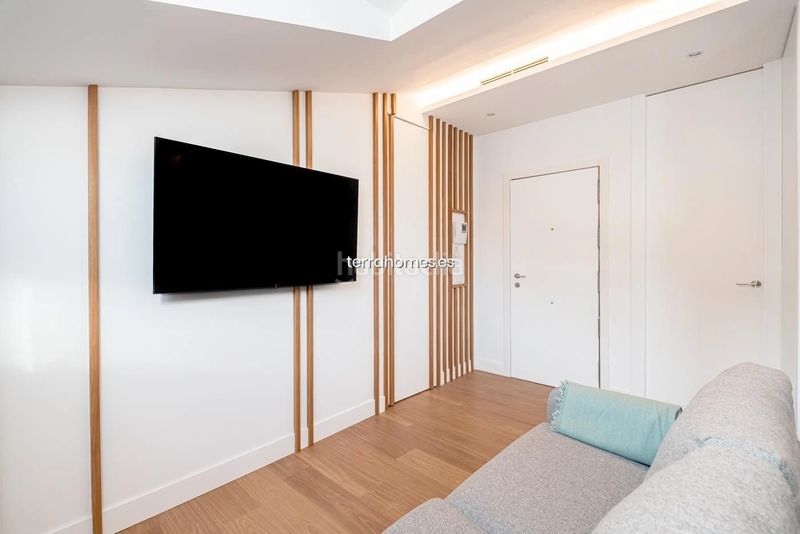Foto b52dab98-889a-435f-8f67-64f0953aa914. Apartament a Cortes-Huertas Madrid