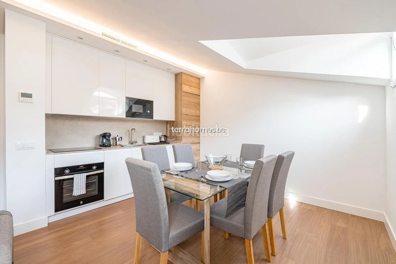 Foto d2a75cc7-79c0-4967-a517-a4cc33f867b5. Apartament a Cortes-Huertas Madrid