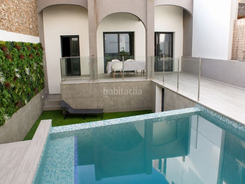 Foto 29263fae-6c22-4386-a29e-efef5ace0a65. Casa adossada amb calefacció piscina a Eixample-Horta Capallera Figueres
