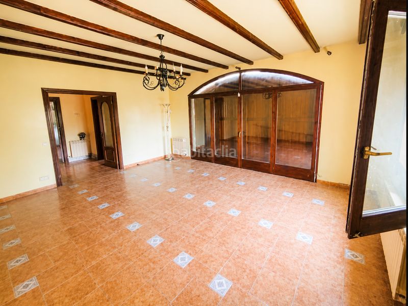 Foto 8e644e74-0889-4675-ab80-e1f5f07c655e. Casa amb xemeneia calefacció aparcament a Mas Rampinyo - Montcada Nova - Carrerada Montcada i Reixac