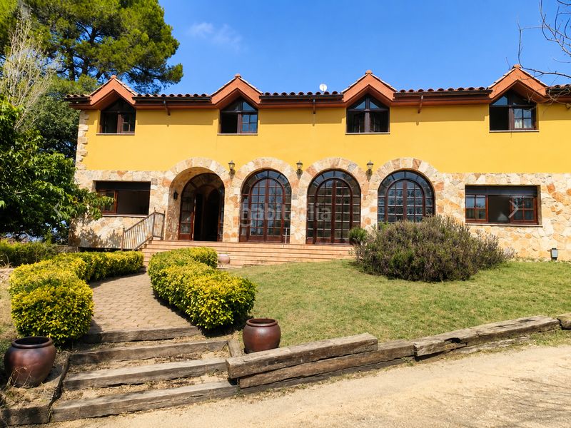 Foto c3474554-acc5-47fa-ae1f-d174471bd9c7. Casa amb xemeneia calefacció aparcament a Mas Rampinyo - Montcada Nova - Carrerada Montcada i Reixac
