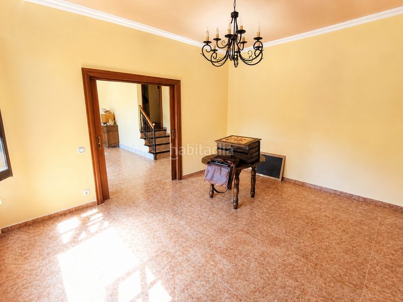 Foto cd8a890f-280a-45d8-98ee-57844d459f8c. Casa amb xemeneia calefacció aparcament a Mas Rampinyo - Montcada Nova - Carrerada Montcada i Reixac