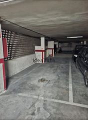 Rent Car parking in Carrer del serpis 36. Plaza de garaje