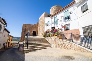 Reihenhaus en Pilar alto 19. Casa se�orial con gran patio en el centro de �llora  ideal para