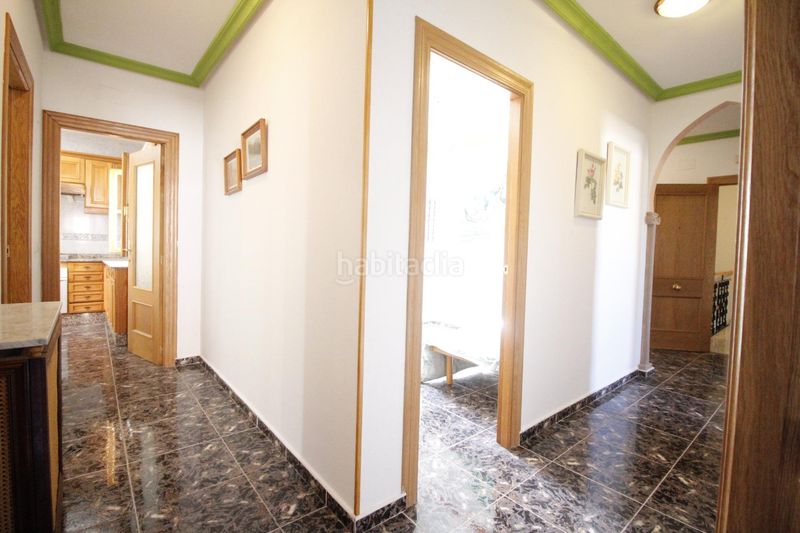 Foto 8494ec8d-7d32-4217-91e9-ccbee02424e5. Casa amb calefacció aparcament a Baza
