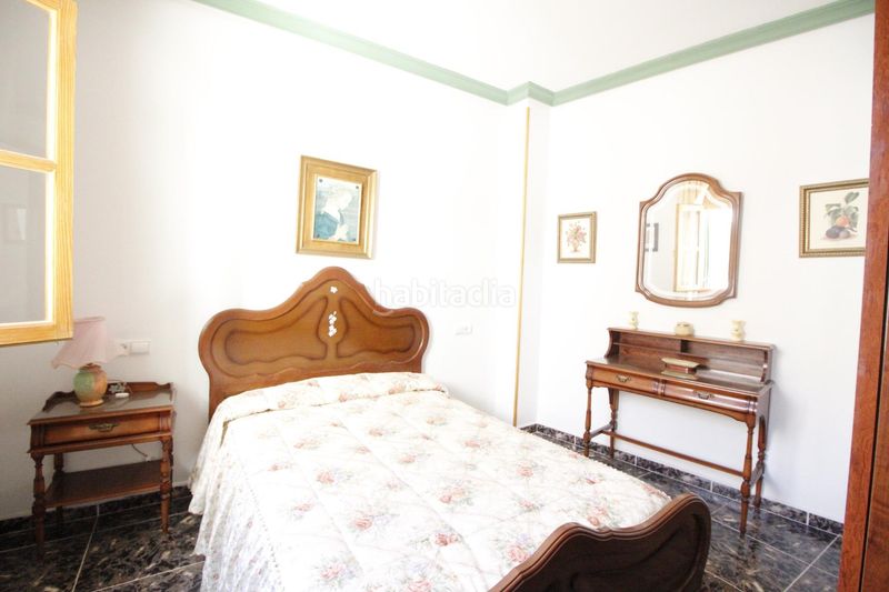 Foto a2ba891a-1047-42ea-ad96-a231b9fd1be1. Casa amb calefacció aparcament a Baza