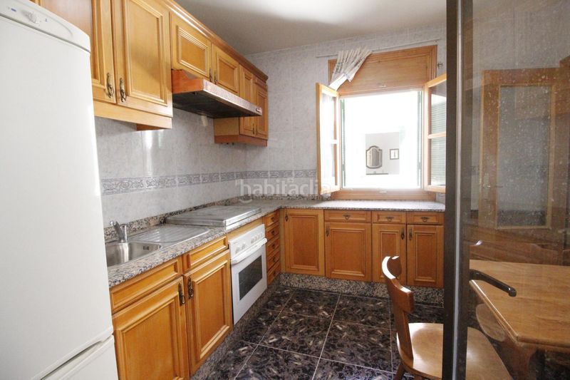 Foto b3708f34-58ef-484b-910c-2bed33cd7de8. Casa amb calefacció aparcament a Baza