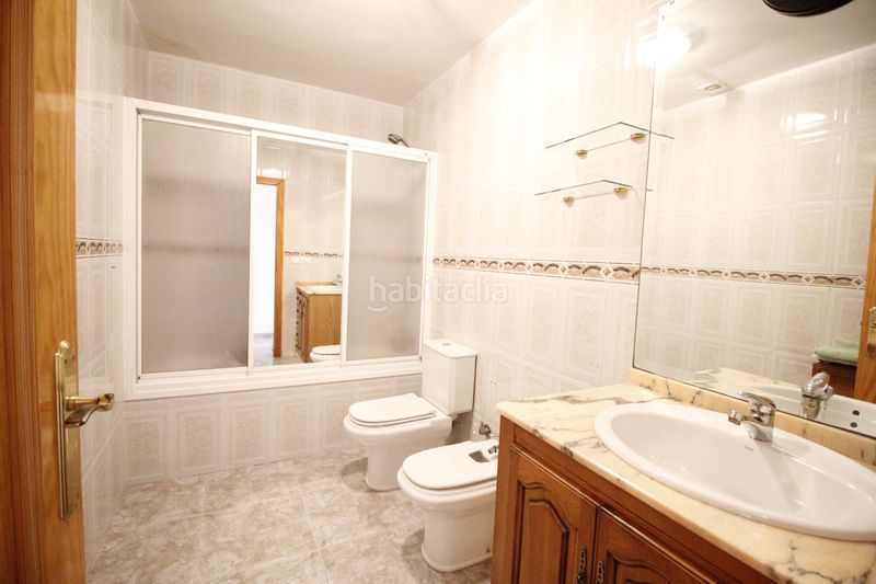 Foto b8e43719-a9cb-4524-a0bf-72782b2c5ed0. Casa amb calefacció aparcament a Baza