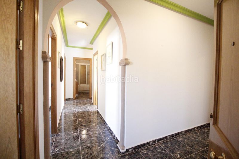Foto bac5f555-1f68-43e0-a2c1-35688554b3f1. Casa amb calefacció aparcament a Baza