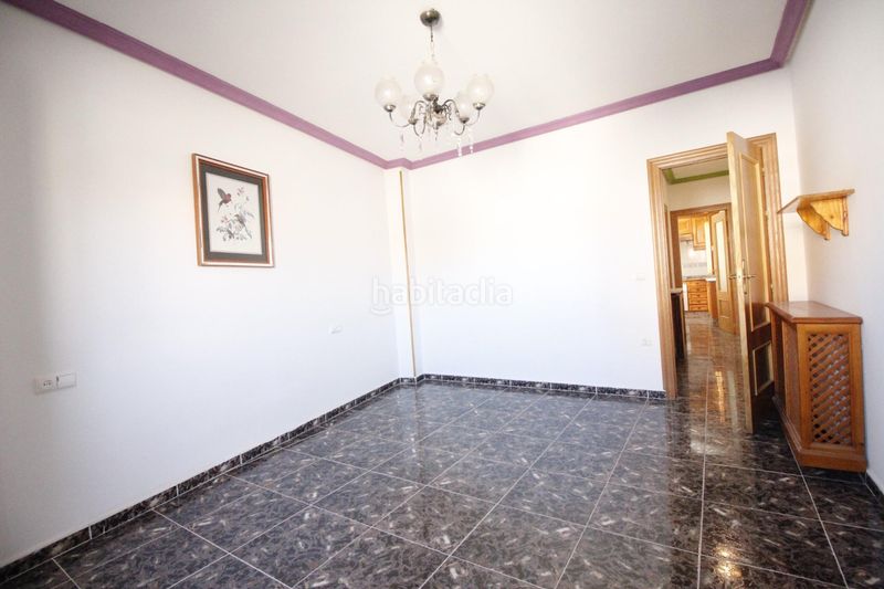 Foto caea0c58-0920-452f-8bad-885a7d3cddd1. Casa amb calefacció aparcament a Baza