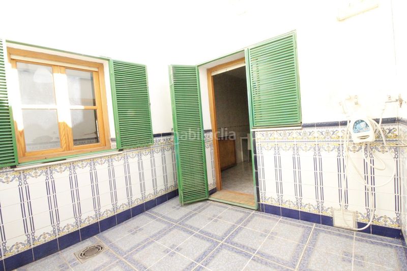 Foto d7bc4f38-b5a2-4664-81c6-17de90add8e9. Casa amb calefacció aparcament a Baza